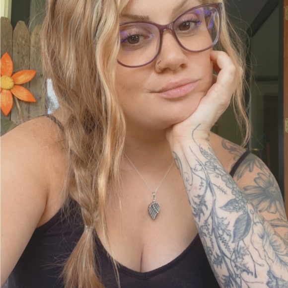 Meet your Posher, Vanessa - Picture 3 of 3